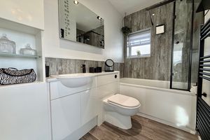 En Suite - click for photo gallery